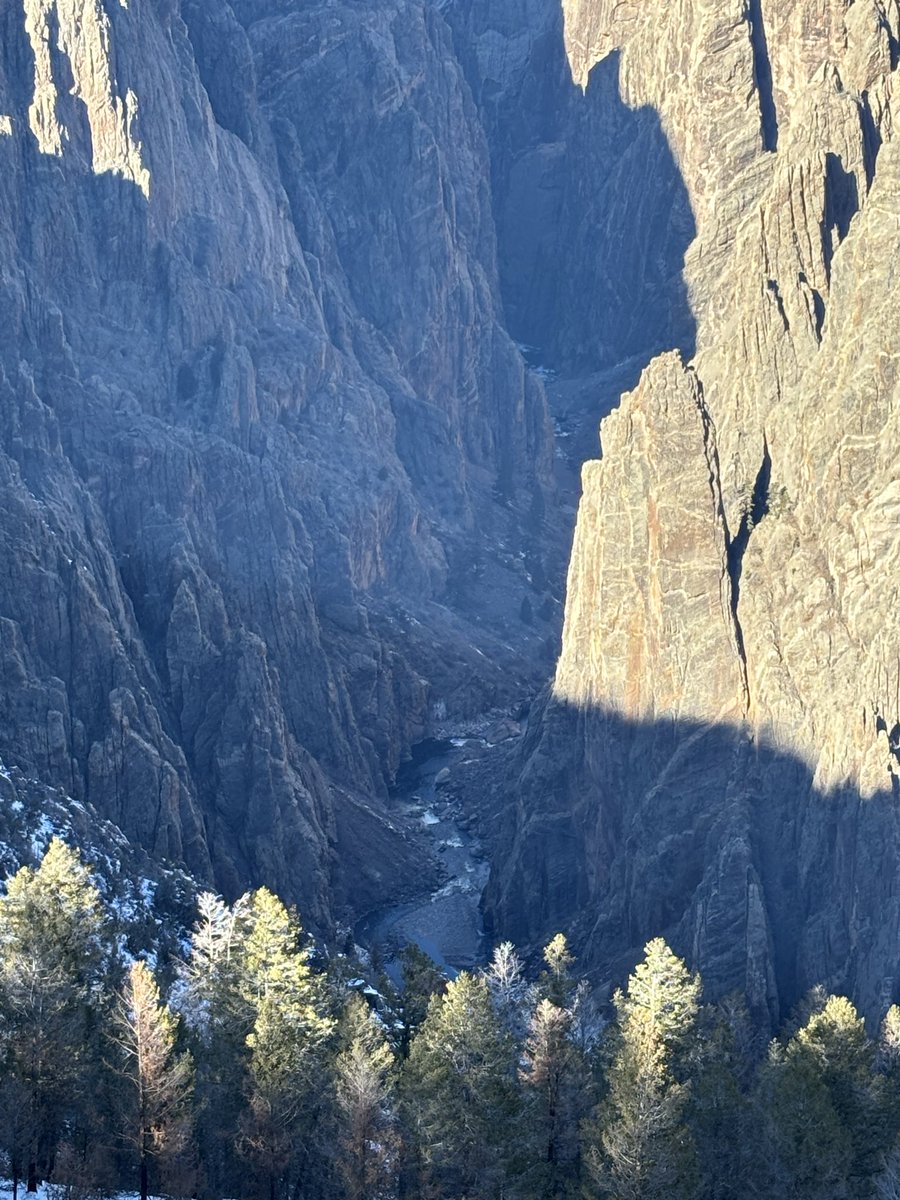 mrosazza's tweet image. Nothing beats a quiet morning in the Colorado mountains. 🏔️
That light hitting the canyon walls right now is unreal.
Where’s your favorite spot to reset and just breathe? Drop it below 👇
#Colorado