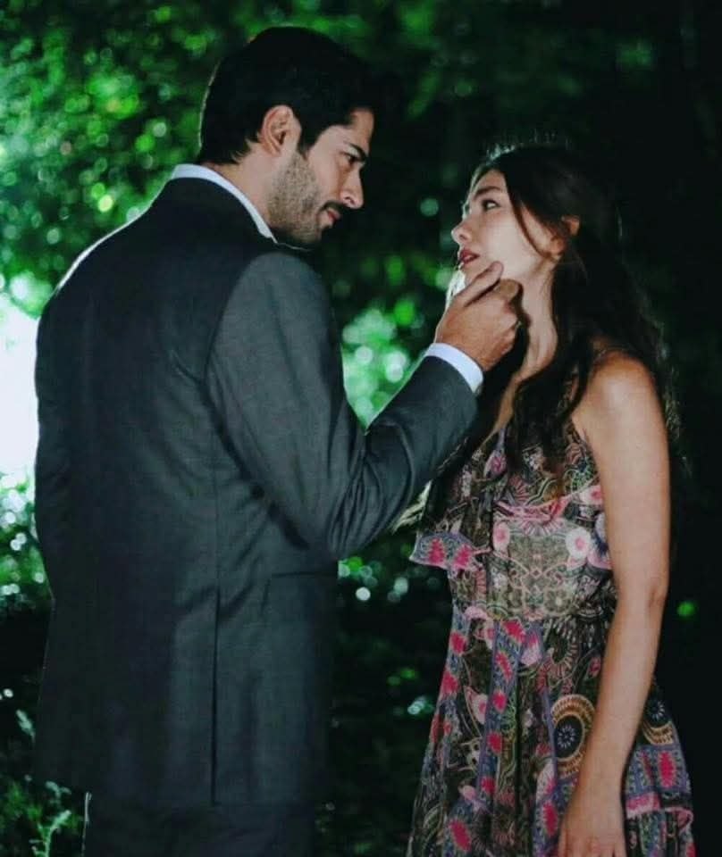 أحبك وكأن حبك يحيي كل شي داخلي.🖤💝❤️