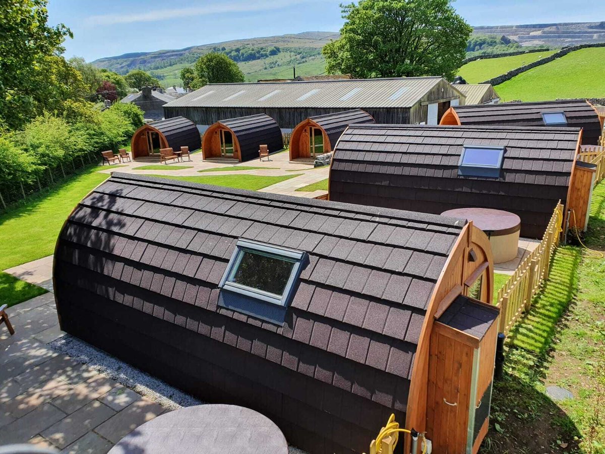 aroundaboutbrit's tweet image. Convenience as Standard with Ribblesdale Pods in North Yorkshire.

Ribblesdale Pods in North Yorkshire is a glamping site with a difference, offering more than just a place to stay.

aroundaboutbritain.co.uk/NorthYorkshire…

#RibblesdalePods #NorthYorkshire #Glamping #LuxuryGlamping #DogFriendly