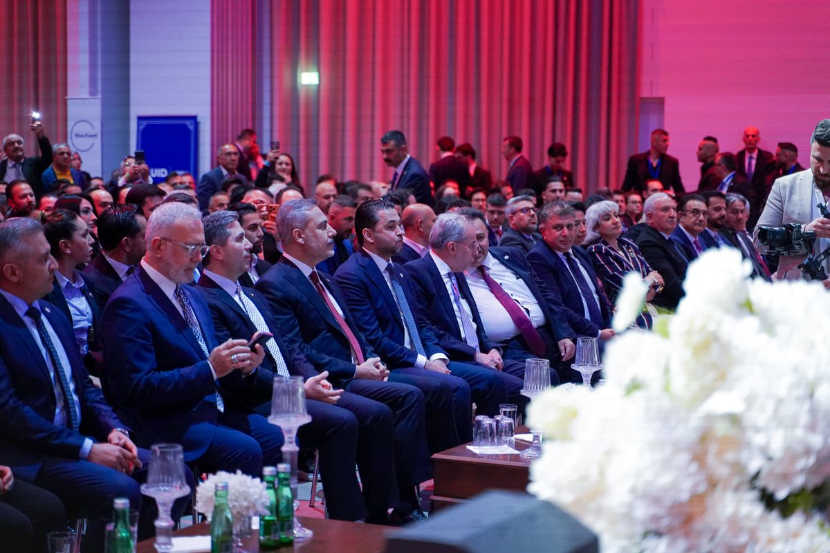 U_I_D's tweet image. Küresel Belirsizlikler Çağında Türkiye’nin Dış Politikası programımızdan kıymetli kareler.

T.C. Dışişleri Bakanımız Hakan Fidan’ın teşrifleriyle gerçekleşen bu anlamlı programda, Türkiye’nin dış politikası ve küresel gelişmeler üzerine önemli değerlendirmeler yapıldı.

#UID