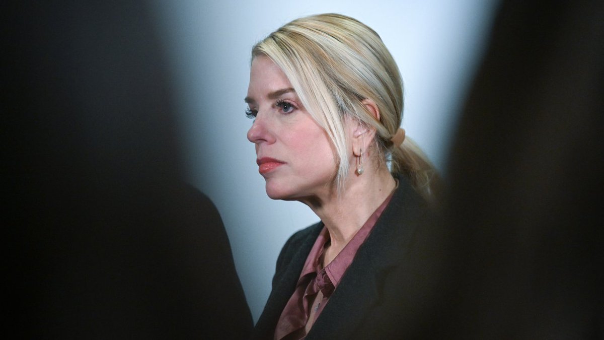 BREAKING: COURIER reporter <a href="/thisiscamaron/">Camaron Stevenson</a> exposes undisclosed $3 million gift from Epstein to his personal lawyer, Darren Indyke, in new reporting. bit.ly/4tHI3rw