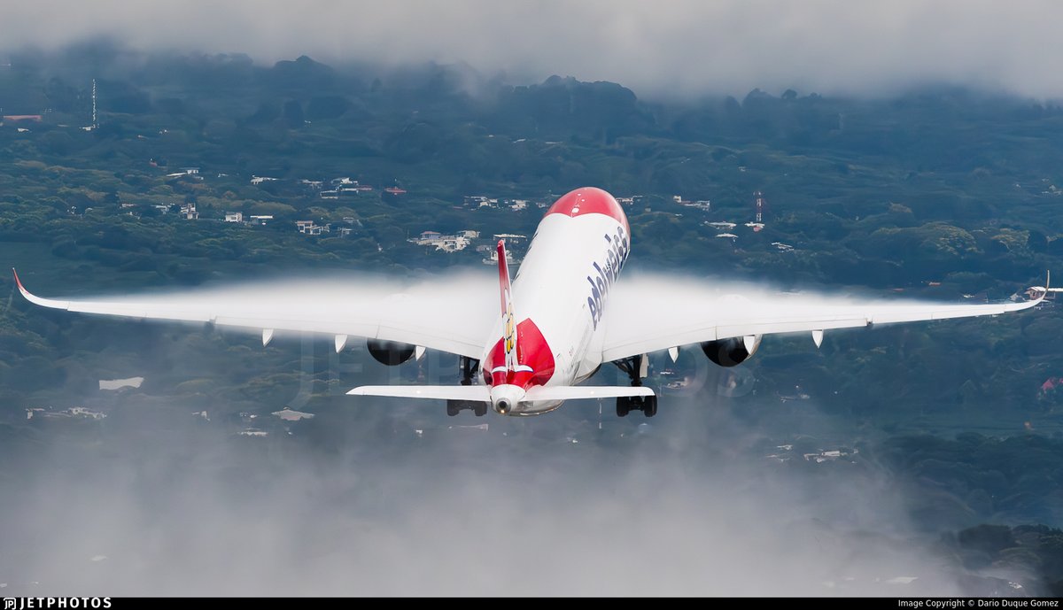 JetPhotos tweet media