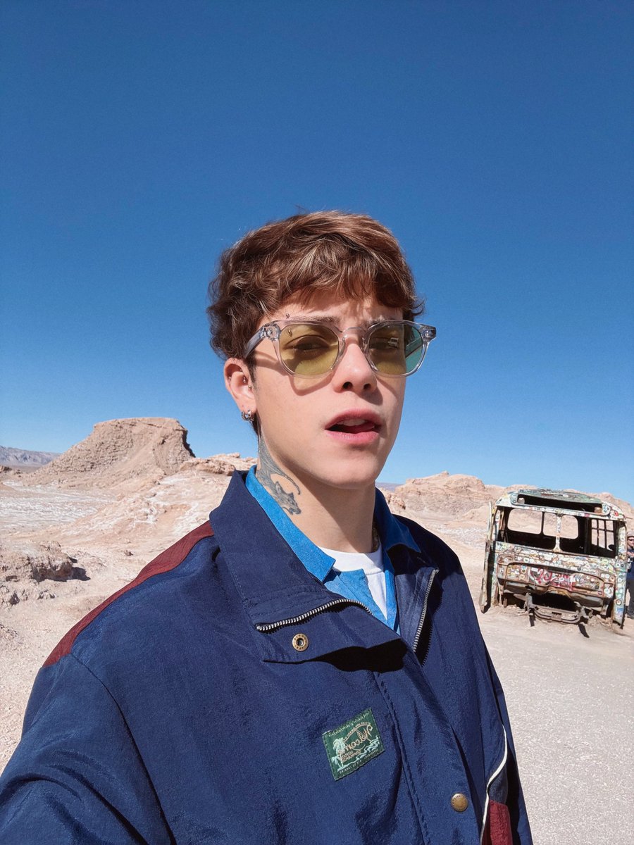 oscar tweet media