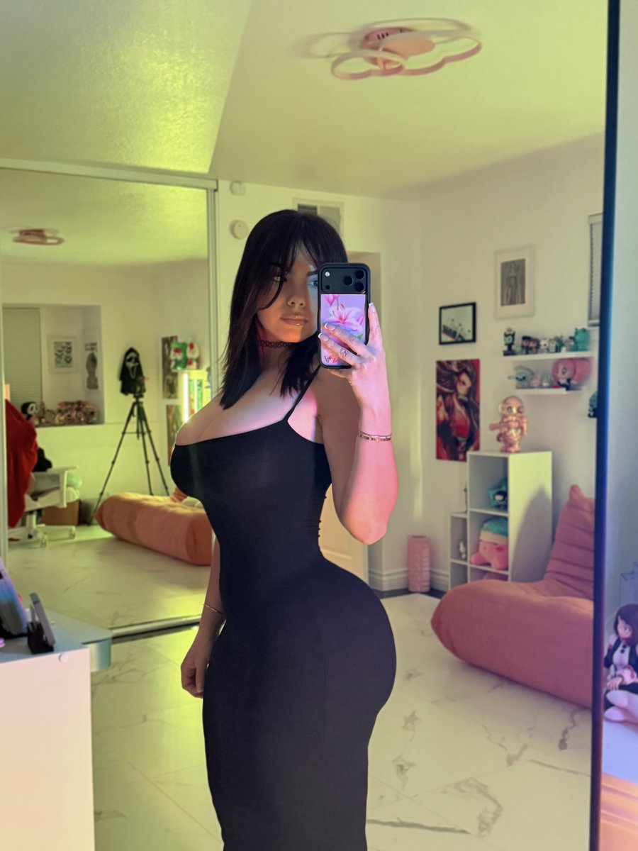 salomé tweet media