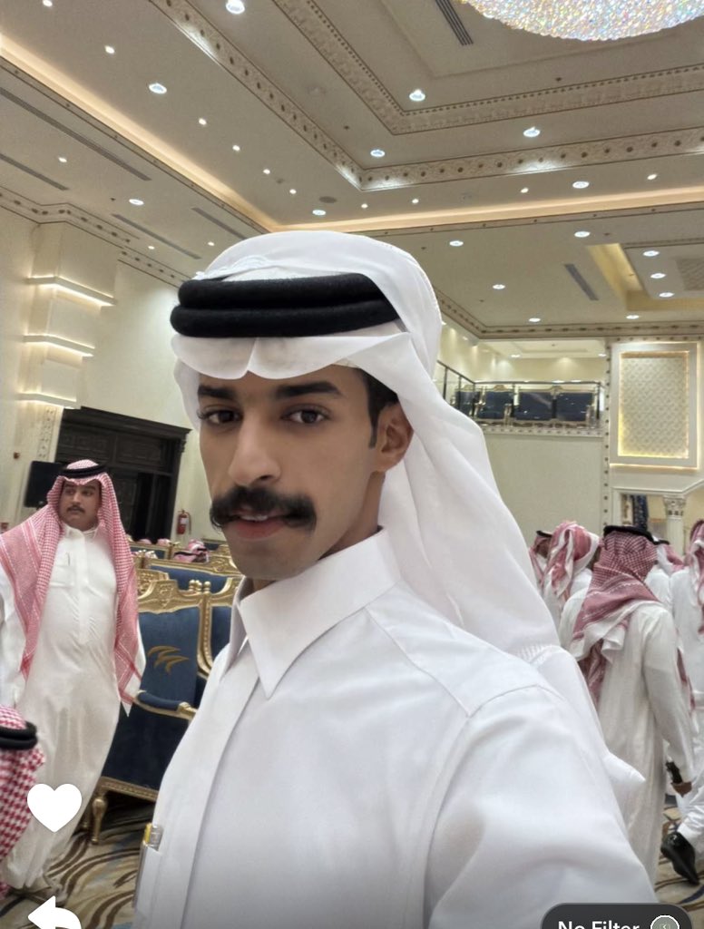 واو tweet media