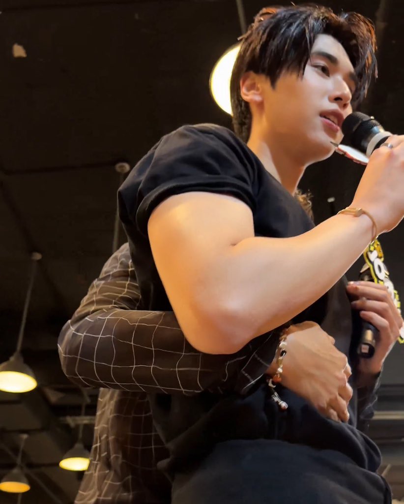 𝑏𝑙𝑢𖧧݁˖ tweet media