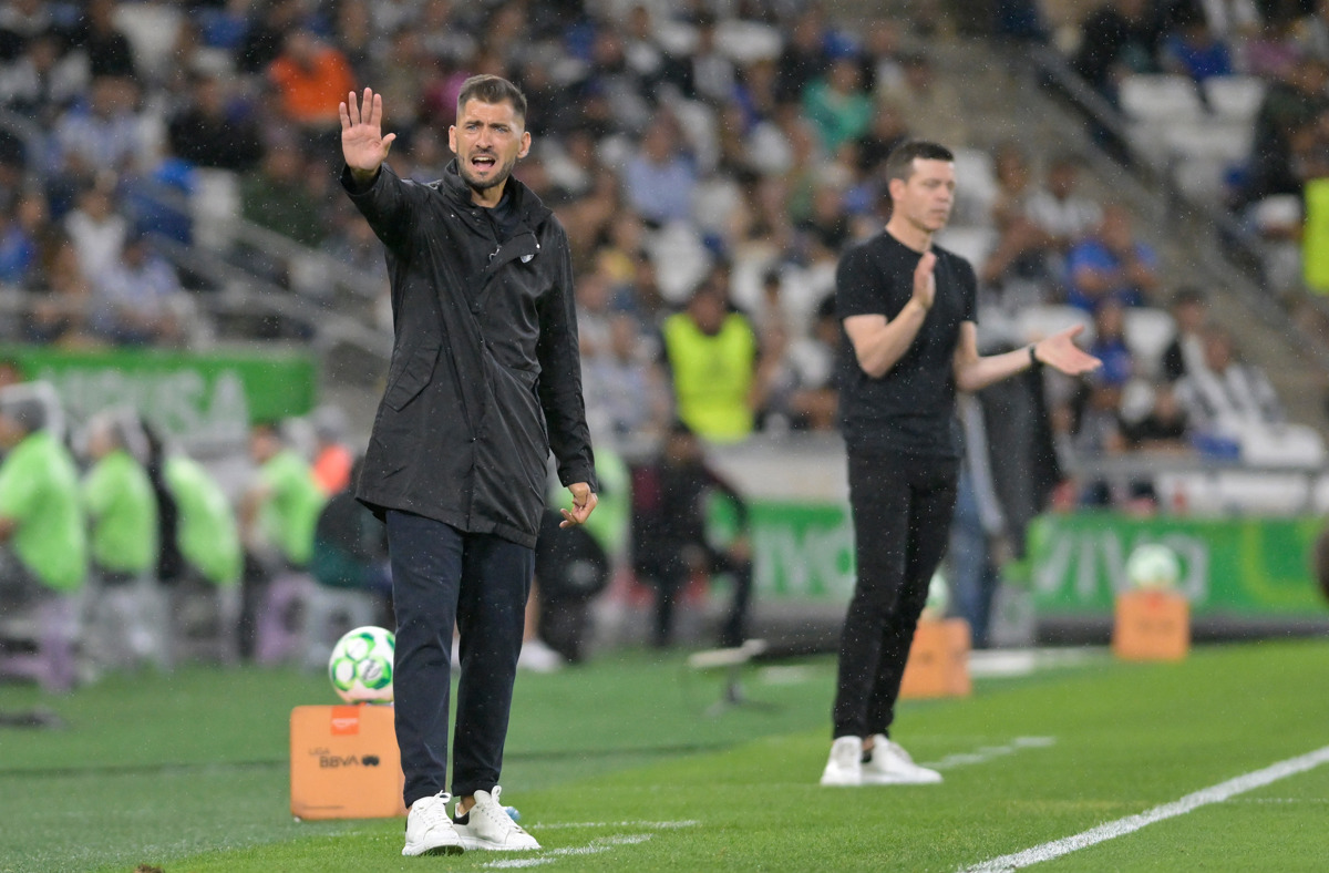 ComentarioUdeC's tweet image. #Deportes

Nicolás Sánchez deja de ser el entrenador del Monterrey

elcomentario.ucol.mx/?p=315531

#ElComentario #LigaMX #Monterrey #NicolásSánchez #Clausura