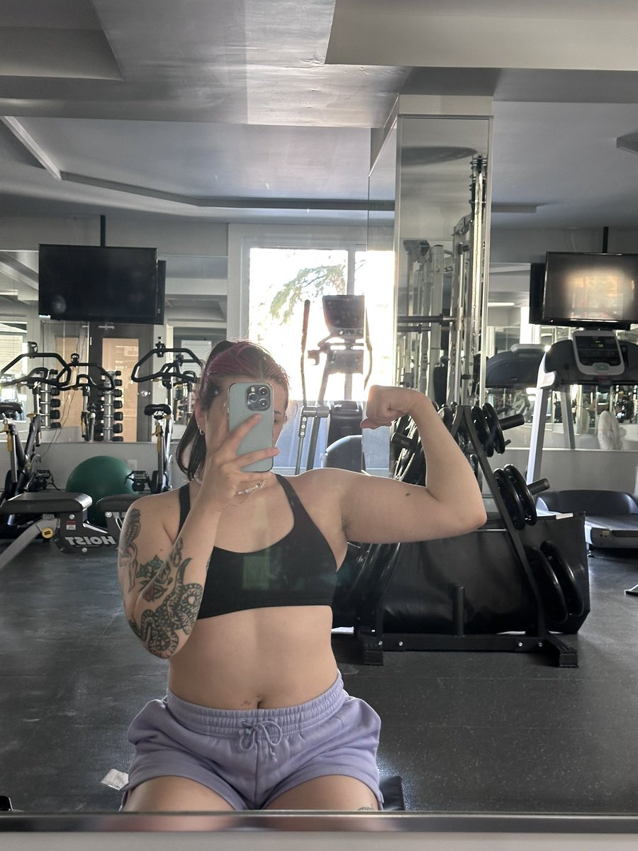 Ariana 💞🐈‍⬛ tweet media