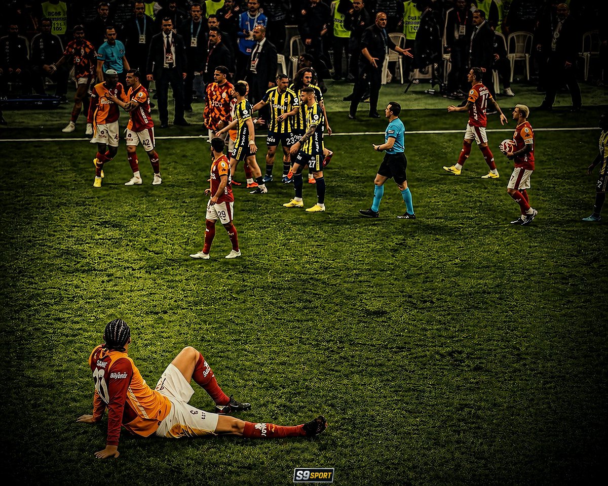 sanekolik10's tweet photo. Her detayı ayrı ikonik bi foto https://t.co/rh2lHVSgVu