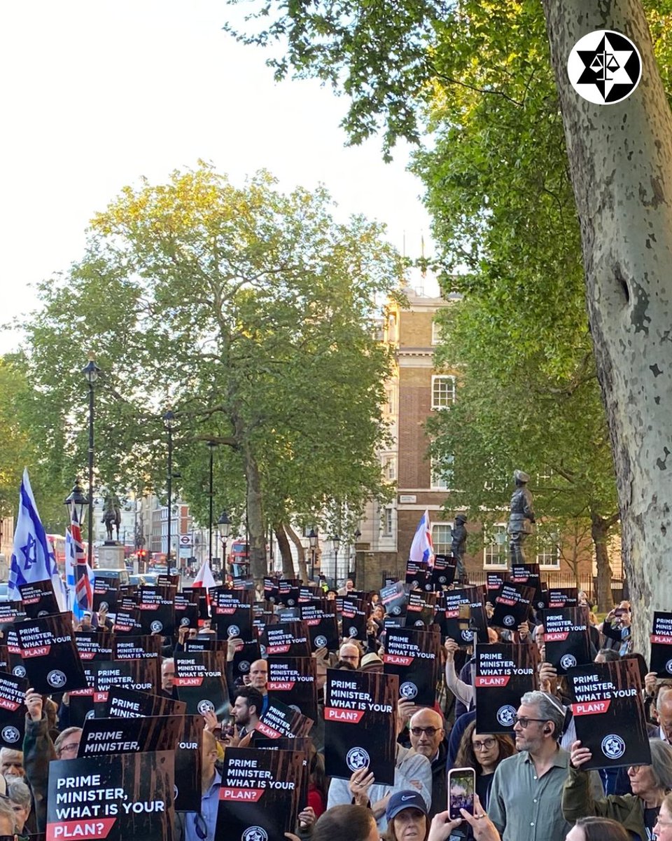 Campaign Against Antisemitism tweet media