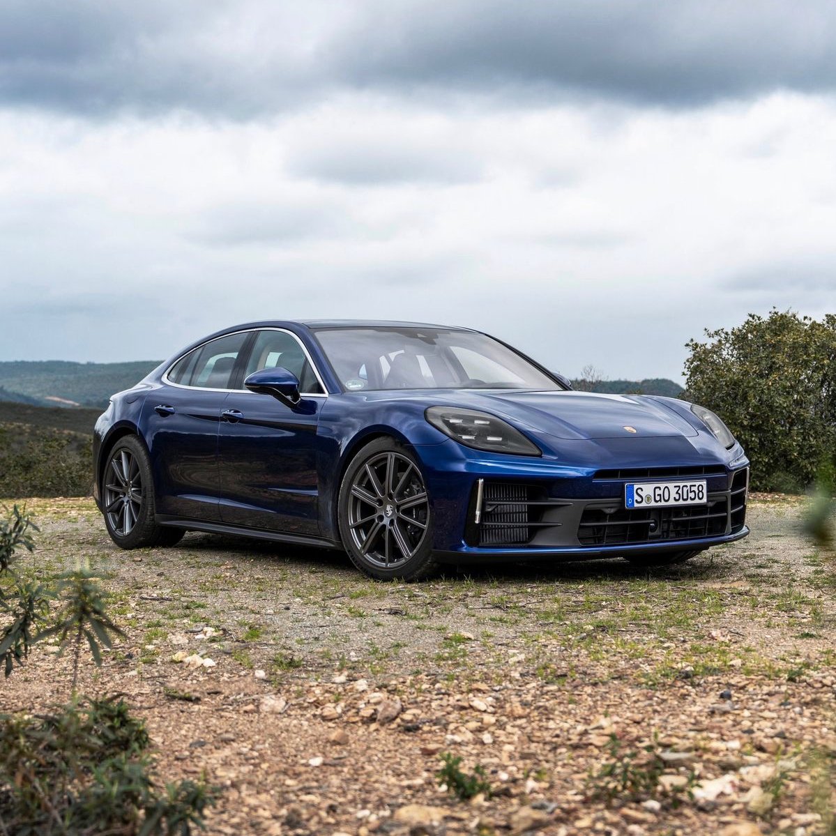 autochat360's tweet image. What are you taking? 👇
✅Audi RS7 Sportback
✅Porsche Panamera Turbo S
✅BMW M8 Gran Coupe
✅Mercedes-AMG GT 63 S