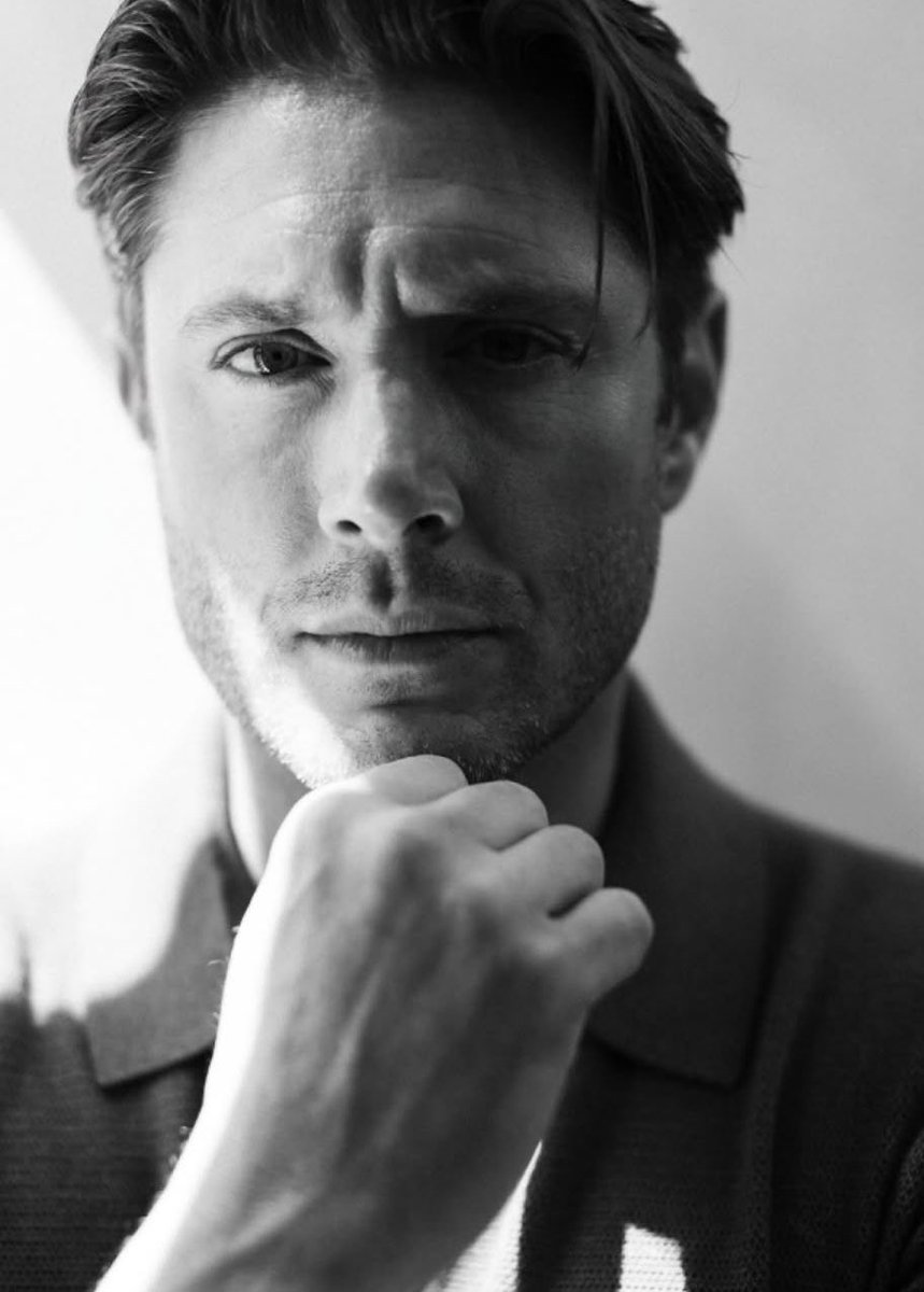 ungildedWings's tweet photo. ABSOLUTELY NOBODY TALK TO ME I AM GOING TO NEED TEN BUSINESS DAYS TO PROCESS THIS LEVEL OF JENMISH BEAUTY. https://t.co/Feufr8tHs1