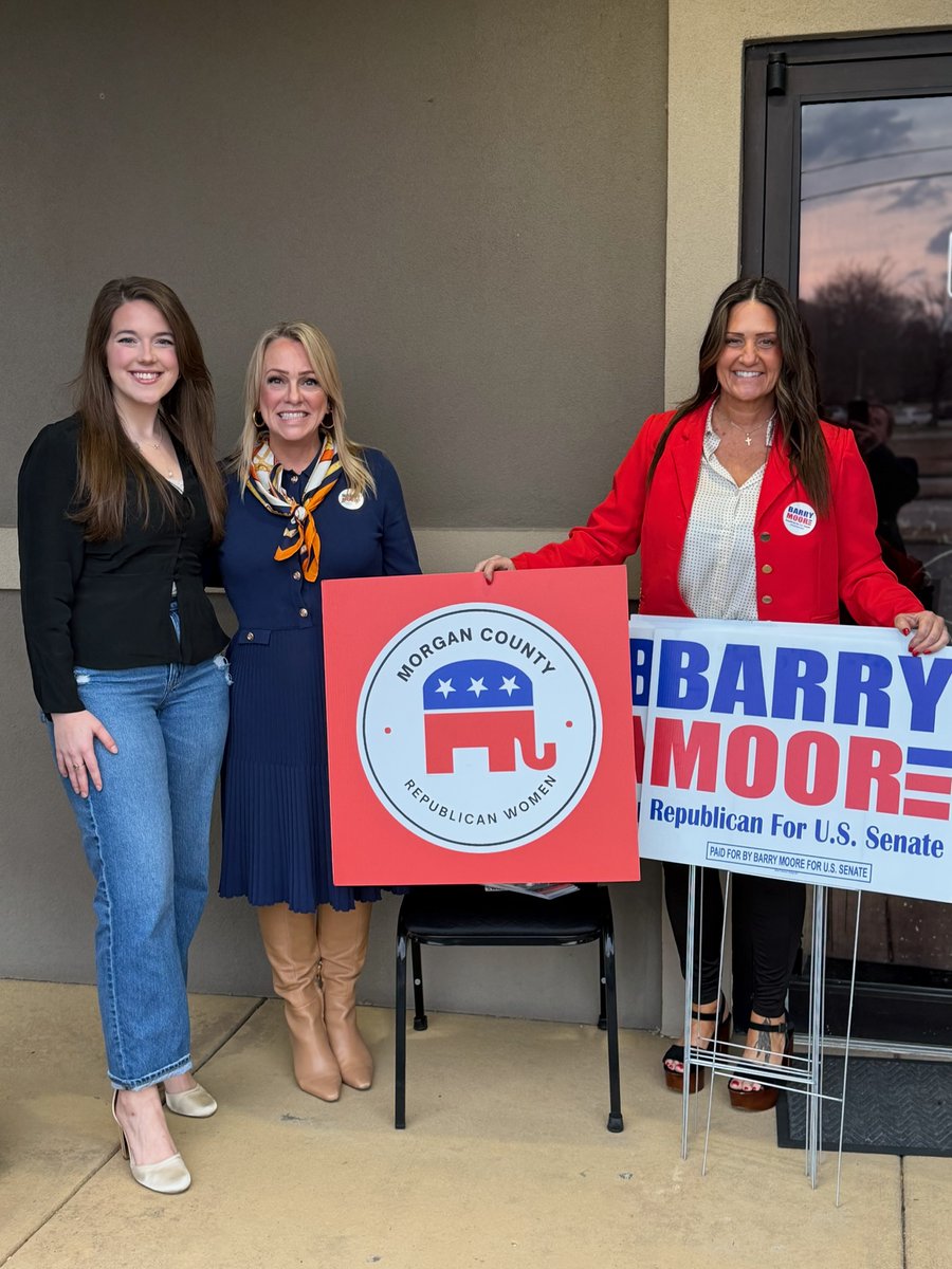 BMooreSenate's tweet image. Heather enjoyed speaking with the Morgan County Republican Women recently. It was great to be with such a strong group of dedicated women who care deeply about their community and the future of Alabama. Thank you for the warm welcome!

#ALPolitics #RepublicanWomen #Alabama #GOP