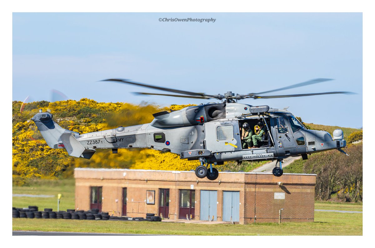 cwo1983's tweet image. Great morning @RAF_Valley with this 847 Naval Air Sqd Wildcat leaving for  @RNASYeovilton 📸🏴󠁧󠁢󠁷󠁬󠁳󠁿🇬🇧

#Military #Aviation #RoyalNavy #Photography #Helicopter