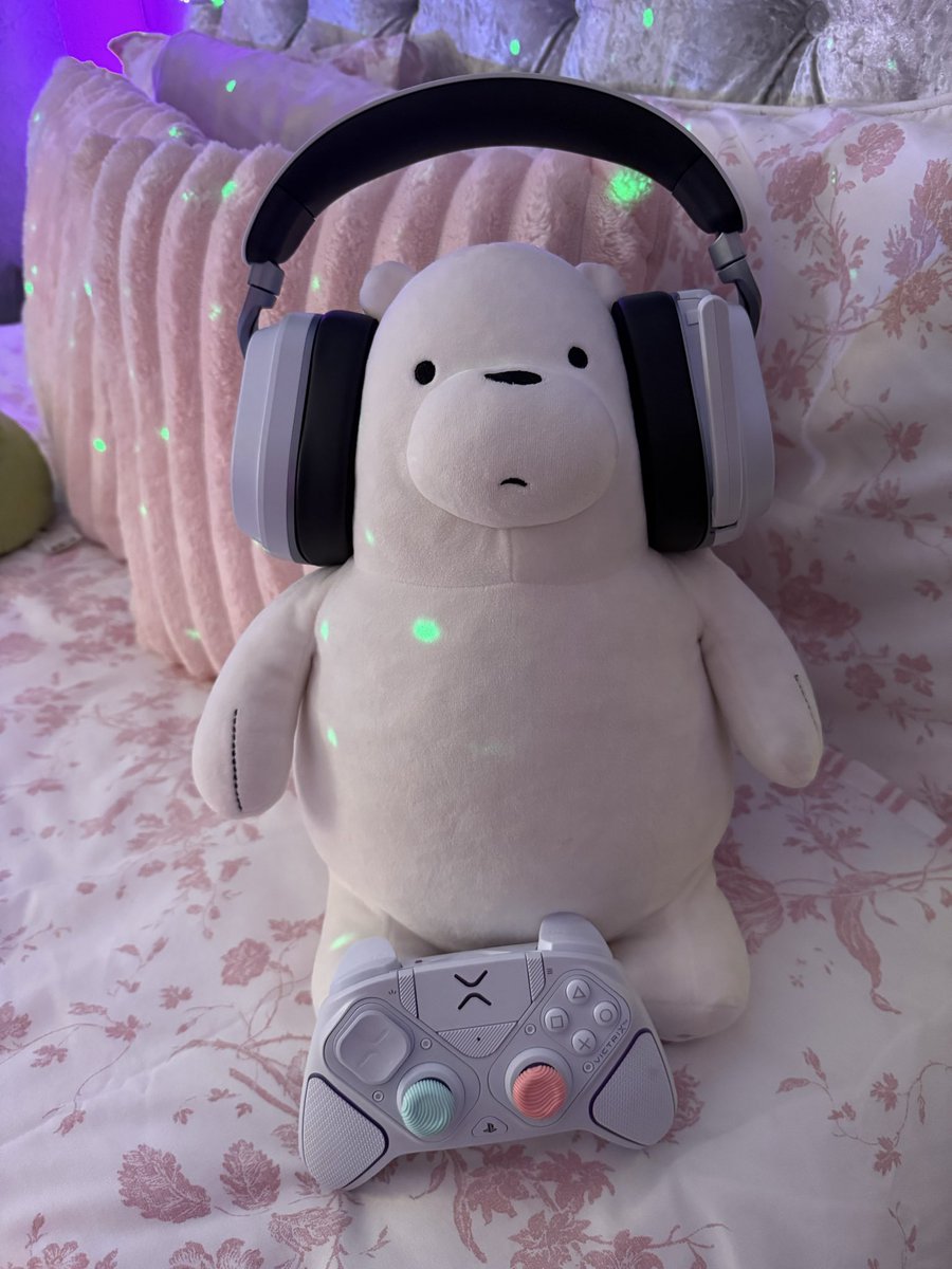 MissKerrbear ✧.* tweet media