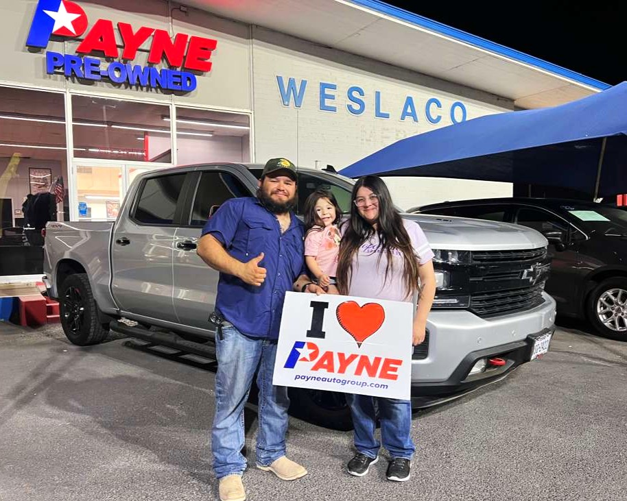 payne_preowned's tweet image. Congrats to the Camarillo Family on the Chevy Silverado 1500! 🎉🔥

Handled the right way by Victor Muciño 💪 Ready for yours? 

Shop now 👉 paynepreownedweslaco.com/inventory/used…

📞 (956) 351-4999
📍 Payne Pre-Owned Weslaco

#PayneAutoGroup #ChevySilverado #TruckLife #RGV #RioGrandeValley