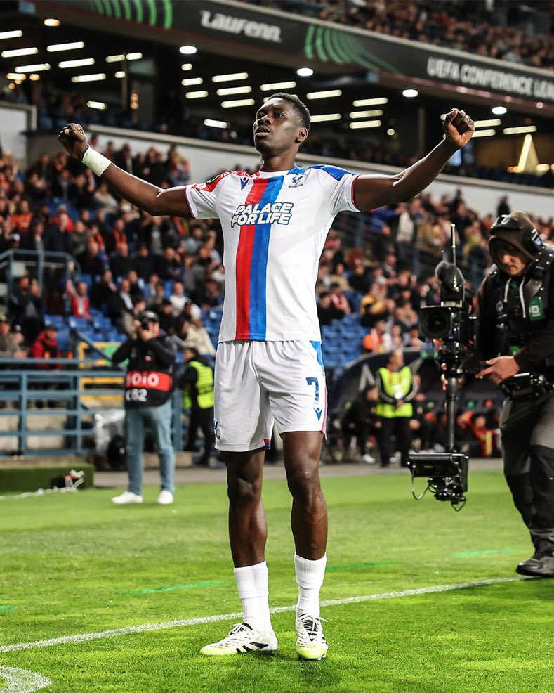 YTstanner tweet media