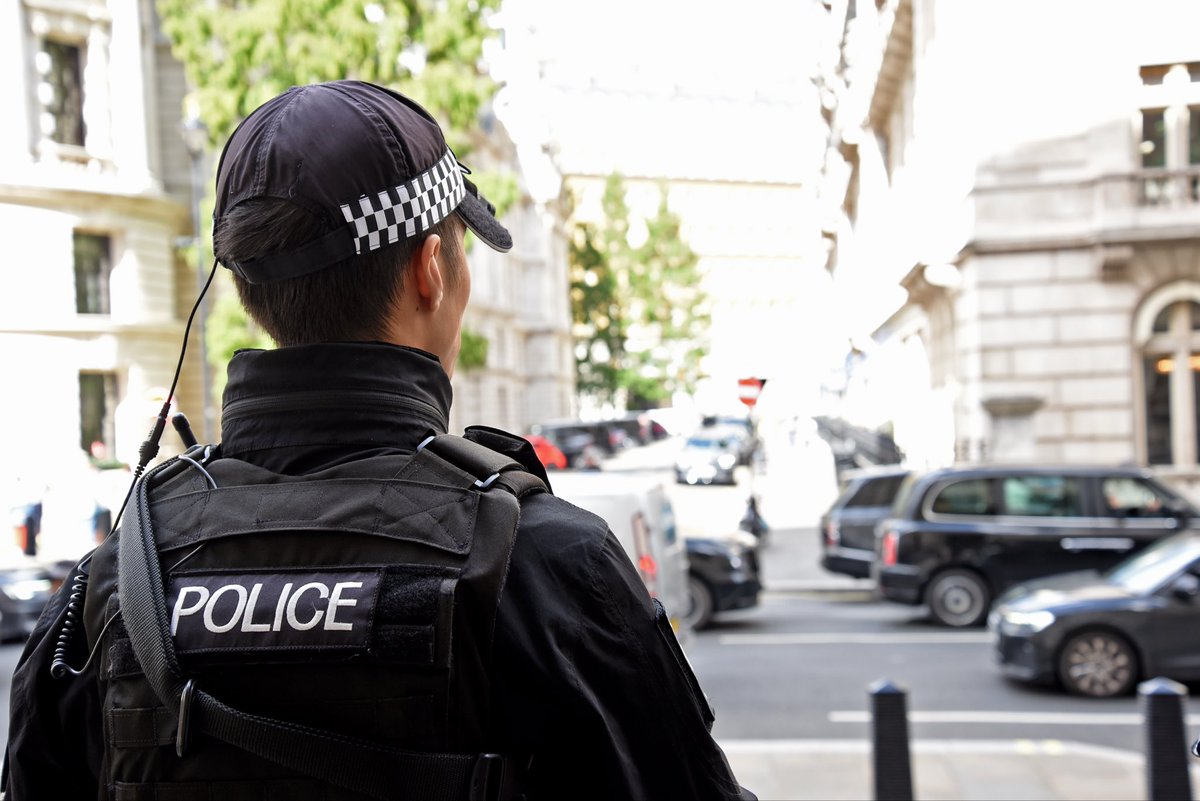 DefencePolFed's tweet photo. Representing our members isn't something we switch on for the big moments. It's something we do each and every day, in every room we're invited into. Read more about how the Federation represents you during the promotions process: https://t.co/SWDS2hbJu9 https://t.co/VB9eKEAoLx