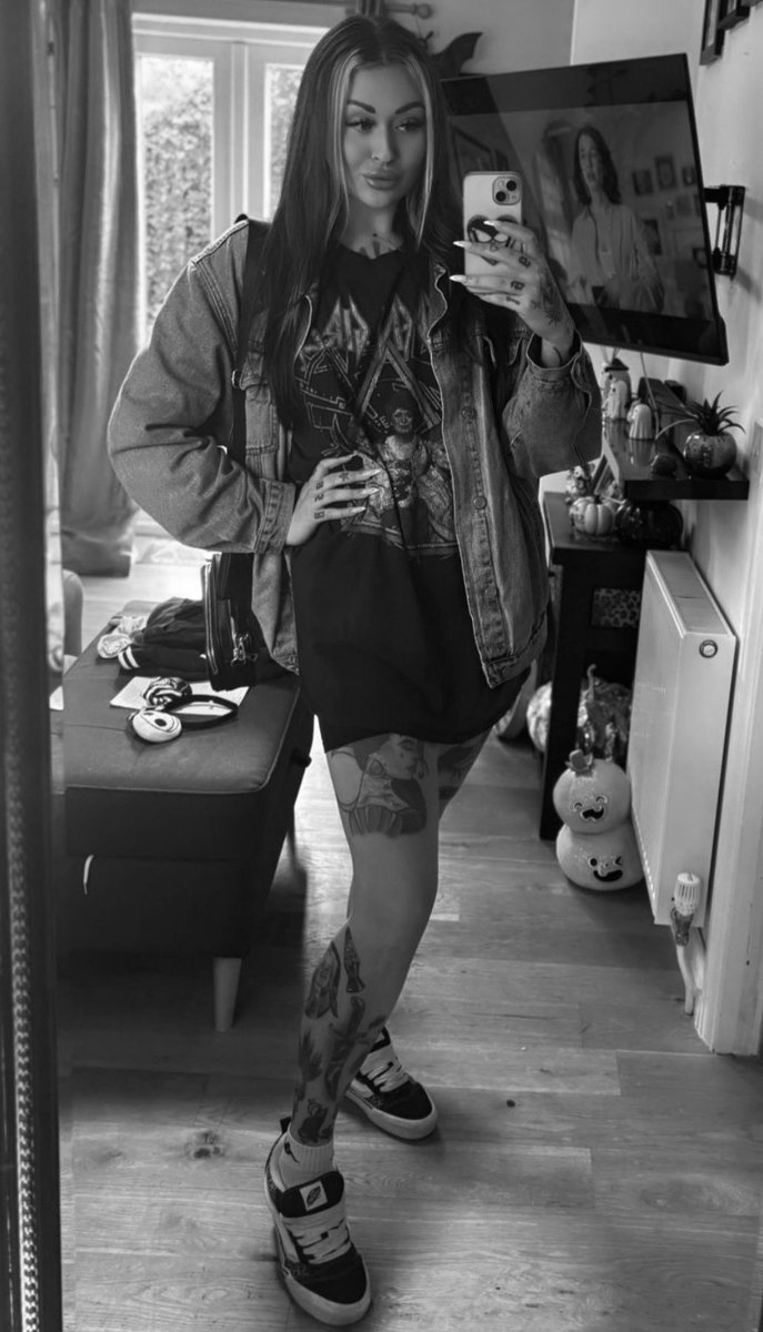 𝓑𝓵𝓪𝓬𝓴 𝓒𝓪𝓻𝓭 𝓢𝓲𝓻𝓮𝓷 🖤 tweet media