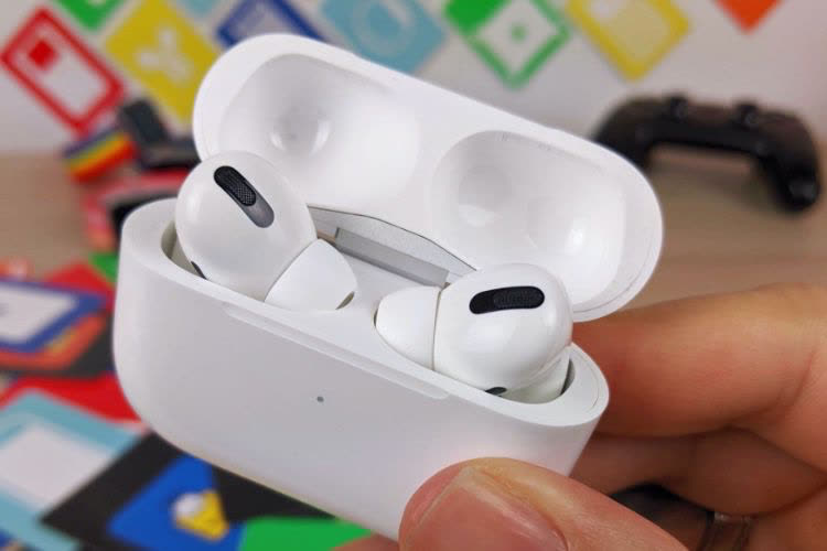 MacGeneration's tweet image. Apple met à jour le firmware des AirPods Pro 3 dlvr.it/TSJf1K #Apple #AirPodsPro
