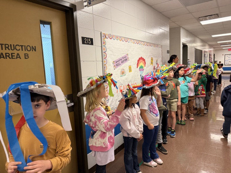 CampTaylorES's tweet photo. CTES getting in the Derby Spirit today! @CampTaylorES @JCPSZone2 https://t.co/i2CP7SNP5V