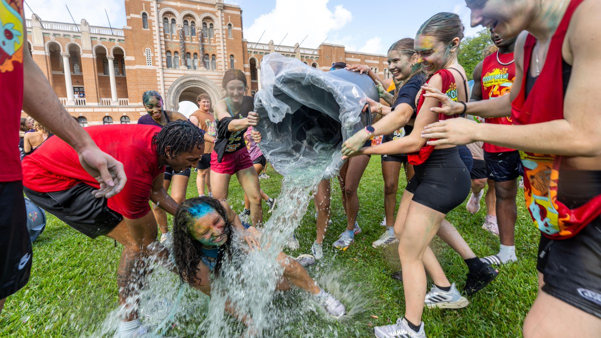 RiceAdmission's tweet photo. Every year Rice's 11 residential colleges fill thousands of balloons with water and prep colored powder for an epic battle, turning the campus into a living tie-dye masterpiece! https://t.co/qMqroc21s1