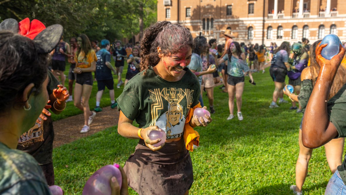 RiceAdmission's tweet photo. Every year Rice's 11 residential colleges fill thousands of balloons with water and prep colored powder for an epic battle, turning the campus into a living tie-dye masterpiece! https://t.co/qMqroc21s1
