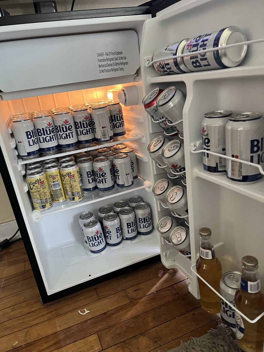 Ron_Mexico22's tweet photo. Safe to say we shouldn’t be running out anytime soon #GradSZN #Reup https://t.co/JKvBXuArBy