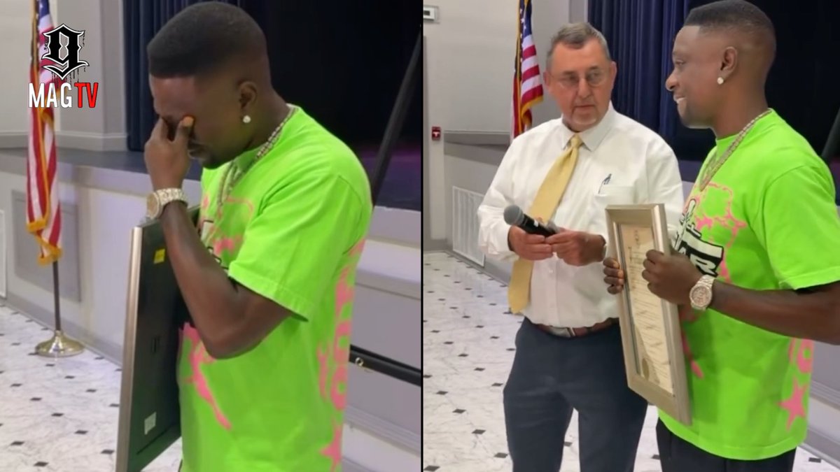 BlackInkChi's tweet image. SEE VIDEO HERE: youtu.be/wq7eQJcR5gM

Boosie Holds Back Tears While Getting A Proclamation Day From Opelousas Louisiana! 😥

#boosie #proclamation #opelousas