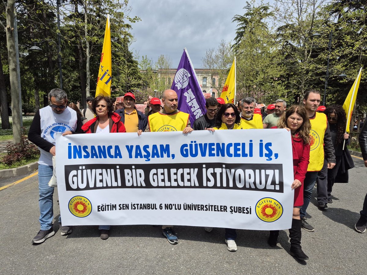 BeyzadeSay's tweet photo. Yarın saat 11.00’de Mecidiyeköy’deyiz!
İşçilere, yoksullara ve ezilen halklara kapatılan meydanlar mutlaka açılacak.

Taksim halka kapatılamaz!
Yaşasın 1 Mayıs! https://t.co/Xpa4e47MGy