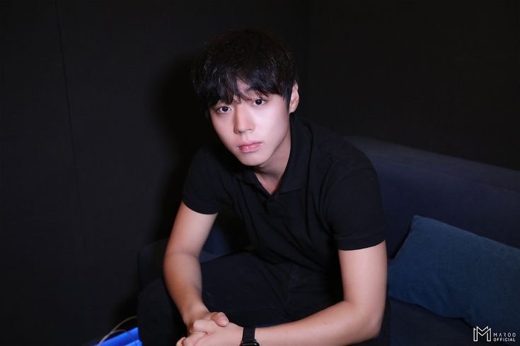 mayjihoonie's tweet image. A Shse au where Sieun needs money after his parents cut him off, so he gets a job at the restaurant his friend Juntae works at. The bartender there thinks Sieun is cute and wants to be his friend. 😉

archiveofourown.org/works/84033646