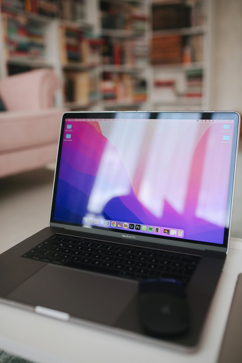 Be_nita1's tweet image. I started learning coding last year with zero experience.

If you're starting in 2026, here's what actually matters:

. Consistency
. Practice
. Not quitting

That's it.

#hashtags
#CodingJourney #LeanToCode #TechClub #viral