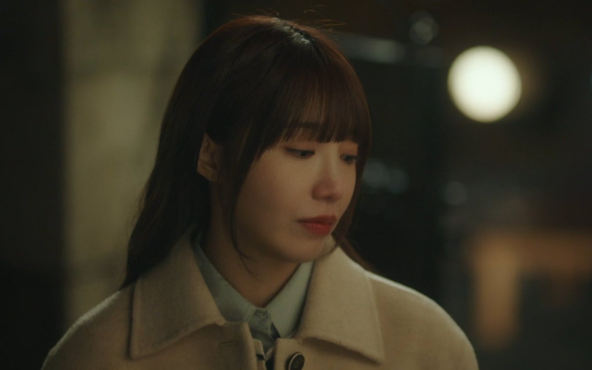 apinkmp4's tweet photo. south korean directors when they need a female lead who can act as a feisty daughter and can nail swearing scenes:

jeong eunji https://t.co/LAzOLjf1v5