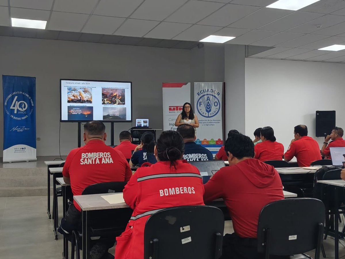 Riesgos_Ec's tweet photo. 📍#Manabí

Desde la Secretaría Nacional de Gestión de Riesgos, junto a la Universidad Técnica del Norte y la FAO (Organización de las Naciones Unidas para la Alimentación y la Agricultura), fortalecimos capacidades para la gestión de incendios forestales.

Capacitamos a 60 participantes, entre bomberos y actores clave, en herramientas satelitales para la prevención, monitoreo y respuesta oportuna en territorio. 🇪🇨

@CaroLozanoHaro 
@Presidencia_Ec 
@ComunicacionEc 
@GoberManabi 

#ElNuevoEcuador