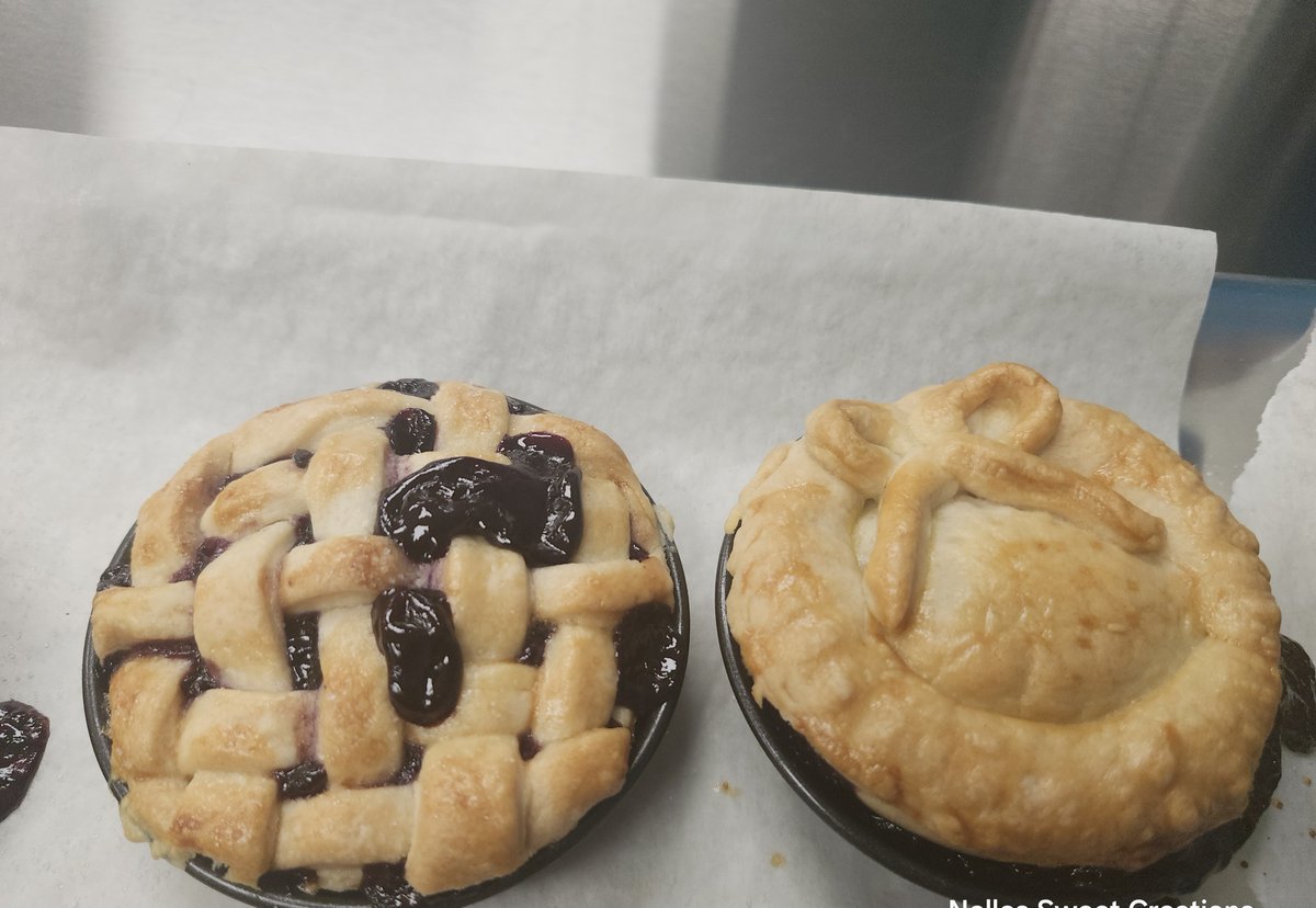 RemingtonEDU's tweet image. Remington College–Nashville Campus 🫐🥧Baking and Pastry students celebrated National Blueberry Pie Day by making mini pies! Sweet skills and hands-on training in action. #remingtoncollege #Nashville #baking