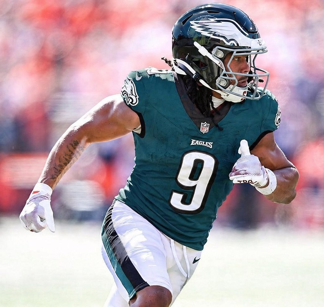 PhilaFanCentral's tweet image. Makai Lemon will wear #9 for the Eagles

He spoke with Nick Foles on the phone and received his blessing

#FlyEaglesFly