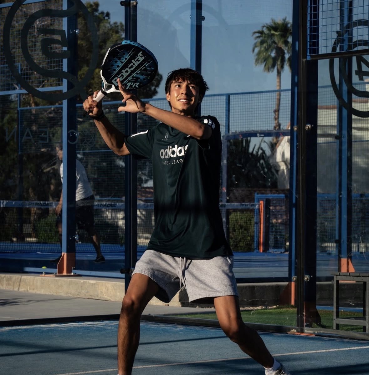 P1Padel's tweet photo. Quick padel tip 🎾

Stop rushing the point.

The best players win by controlling pace, not forcing winners.

Patience = points.

#padeltips #padel #padelcommunity #competiotion #advice https://t.co/0DSQEhrP7c