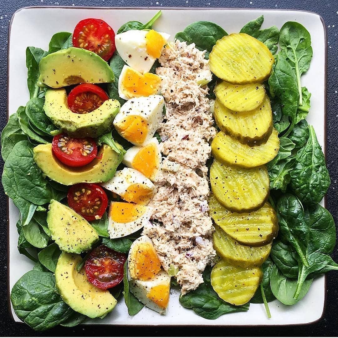 Lowcarbjiji's tweet image. 🥑 Keto Tuna Avocado Egg Salad Plate

🥑 Eating keto doesn’t have to be boring.
Get 1001+ guilt-free, fat-burning, delicious keto recipes in my FREE digital cookbook! 🔗 Tap the link in bio &amp;amp; download your copy now! 📚

#keto #ketorecipes #lowcarb #ketosalad #ketomeals