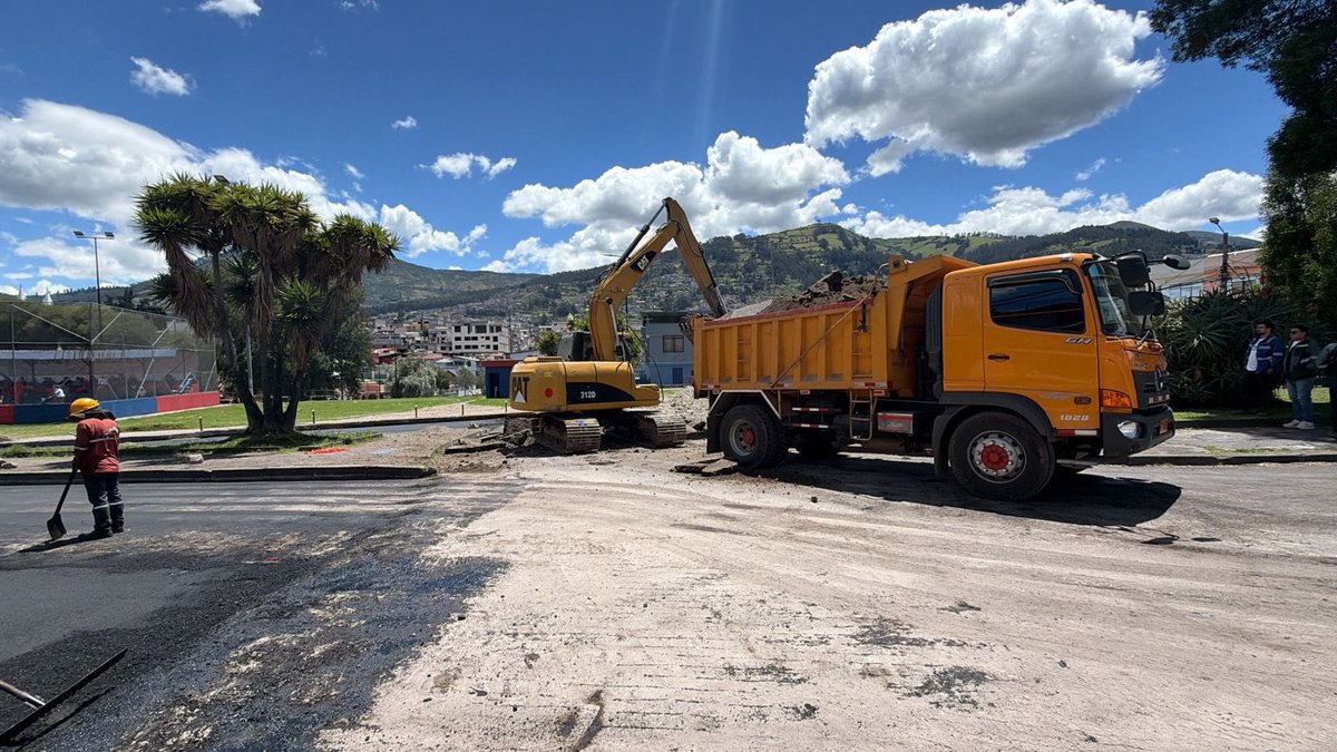 Obras Quito tweet media