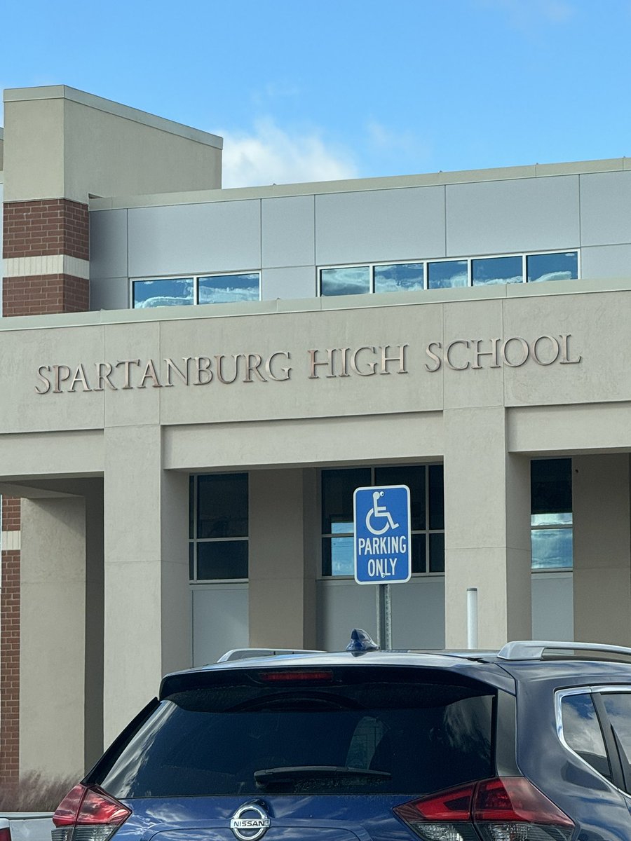 kevinJking4's tweet image. Go Dogs!

Day 4 of the 2027 recruiting cycle Spartanburg County. Thank you to all the coaches for taking time out of their busy day to meet with me about their talented rosters for this upcoming year. #STATEofMind #RaisetheBAR #HTR