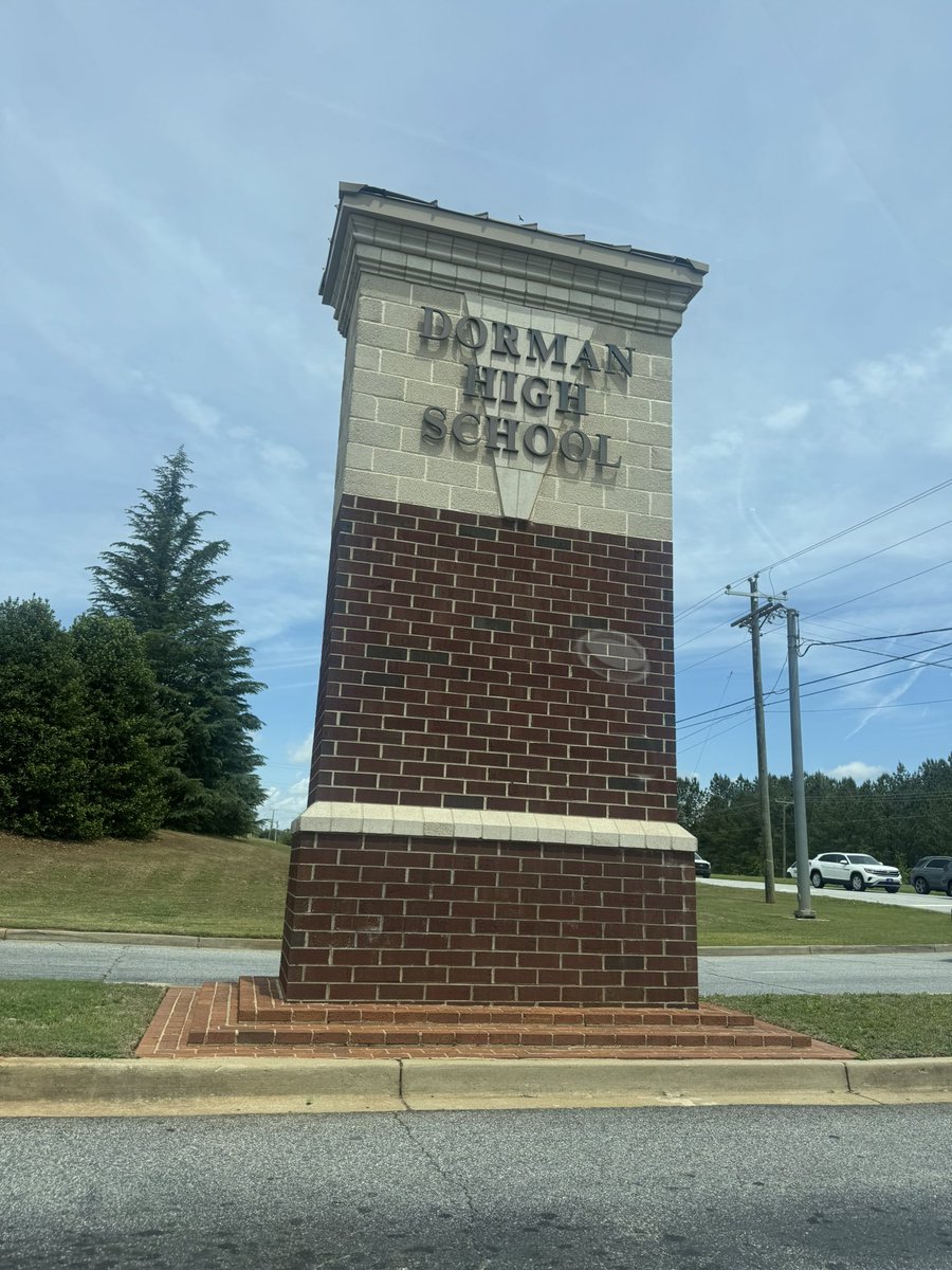kevinJking4's tweet image. Go Dogs!

Day 4 of the 2027 recruiting cycle Spartanburg County. Thank you to all the coaches for taking time out of their busy day to meet with me about their talented rosters for this upcoming year. #STATEofMind #RaisetheBAR #HTR