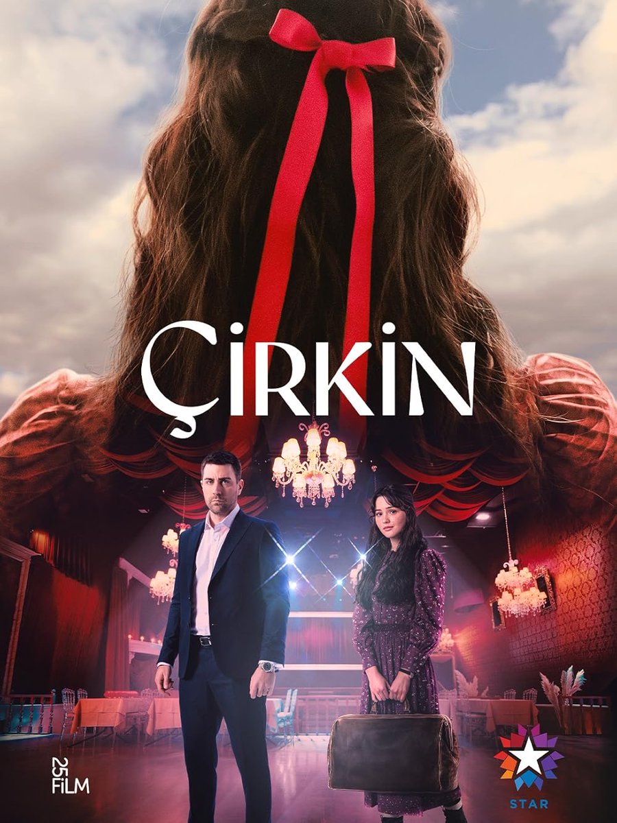 cinema_add8ct's tweet image. So I decided to give a shot to #çirkin, and so far I like it so so so much: characters, music, directing, the story 👌
Caglar and Derya actually make a great partnership especially considering their age difference (which is justified in the story btw).
#deryapınarak