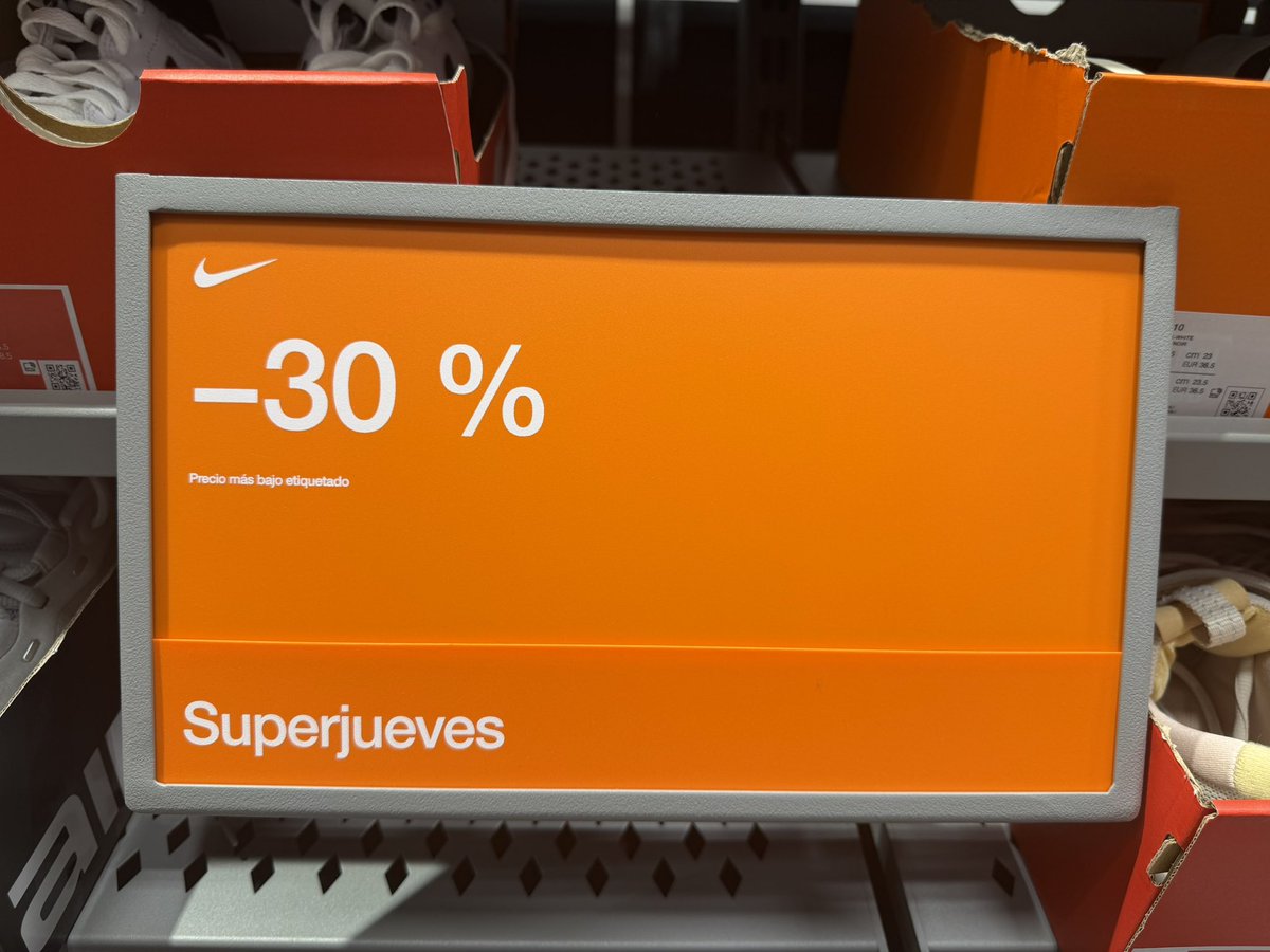 jpiedrahita's tweet image. Vaya con este #superjueves de descuentos en los #outlets de mi ciudad visitados y cubiertos hoy, último jueves del mes (con sus atractivos descuentos en las #marcas, full house desde las 10 de la mañana…) Menuda “orgía de consumo” la vivida. 😳🤔