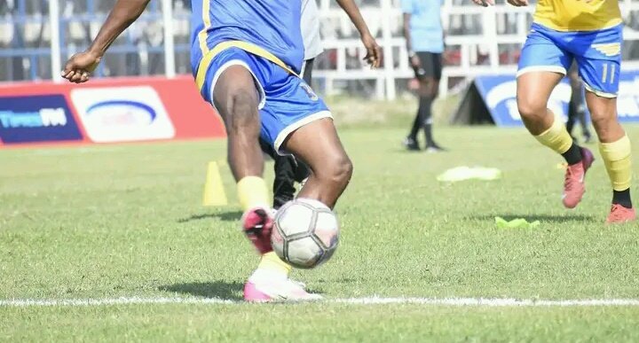 Football ⚽ is my life 🧬 and I will feed my families with it 🙏
