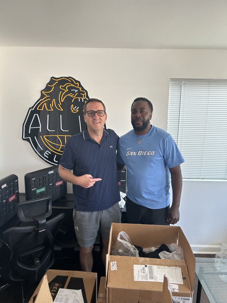 RyanSilver1's tweet photo. Great having Coach Calbert San Diego up at the All in Elite Under Armour offices today.  One of top young Coaches in college basketball.  Making major moves at San Diego with Coach Blount. https://t.co/U7o5PLmrQy