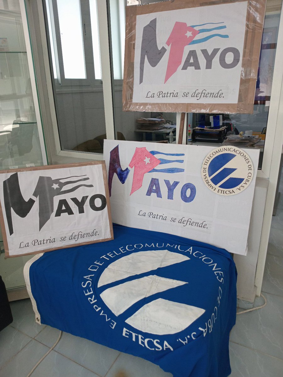 AnaBParraS's tweet photo. Nos preparamos para celebrar el Día Internacional de los Trabajadores bajo el lema "La Patria se defiende", hemos diseñado nuestros propios carteles para representar la unidad y el compromiso que nos define.
@PCalante @racieltole2 @Miredna1 https://t.co/THeV9e5KMt