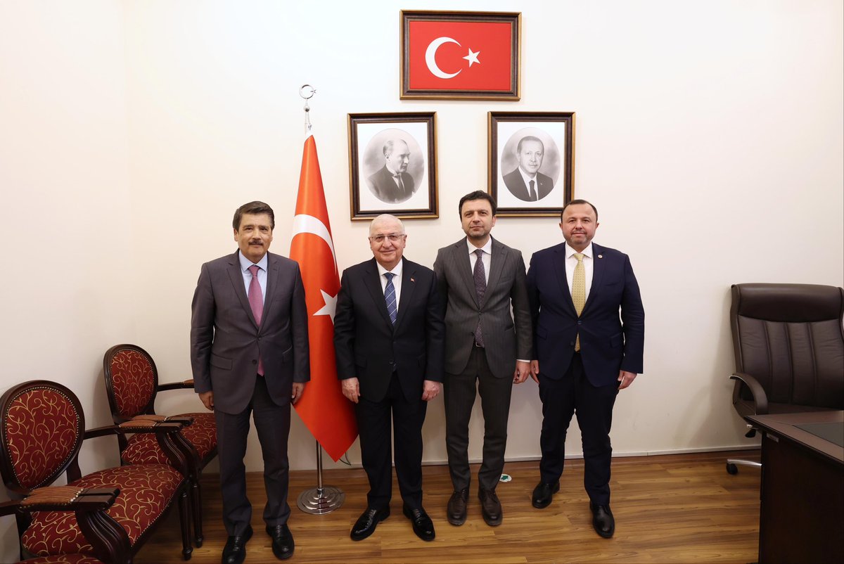 avmustafakose's tweet photo. Milli Savunma Bakanımız Sn. Yaşar Güler ile biraraya geldik. Şehrimizin taleplerine ilgi ve destekleri için Sn.Bakanımız’a teşekkür ediyoruz… https://t.co/lNDzrhMwuD