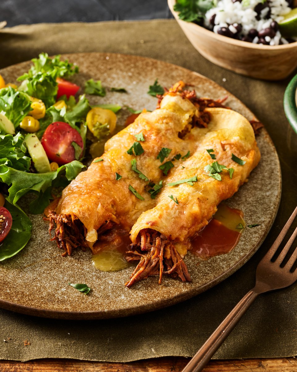 Beef's tweet image. Melty cheese, braised beef and warm tortillas. What more do you need?

Cheesy Beef Enchiladas - biwfd.com/4sTwltB

#BeefFarmersAndRanchers