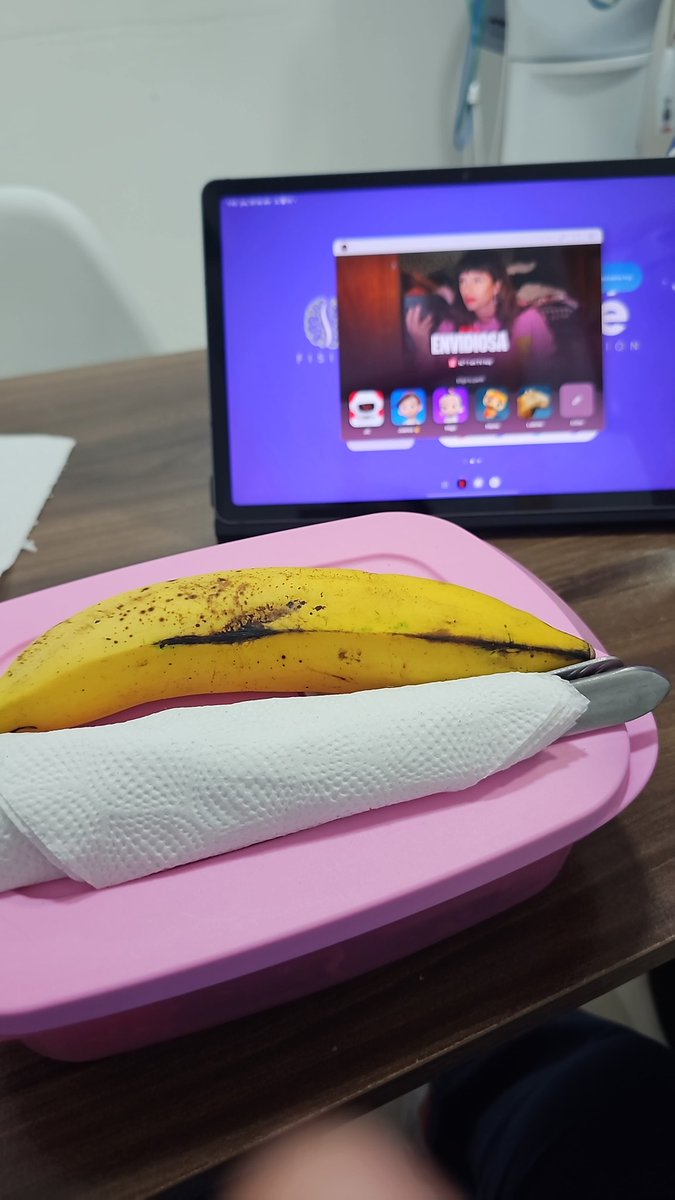 MJDL21's tweet photo. A ustedes tambien les llevan el almuerzo al trabajo? 🥰 https://t.co/qpIDhwnWOM
