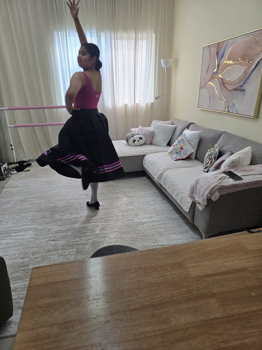 shallyblossom's tweet image. #InternationalDanceDay #Inclusion #Ballet #ausome